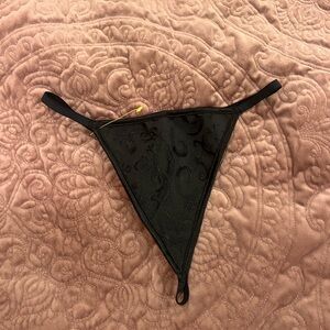 LG embroid Black Lace-Effect Triangle Thong